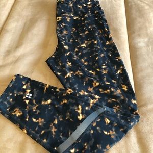 Sweaty Betty Zero Gravity Small 7/8 leggings.